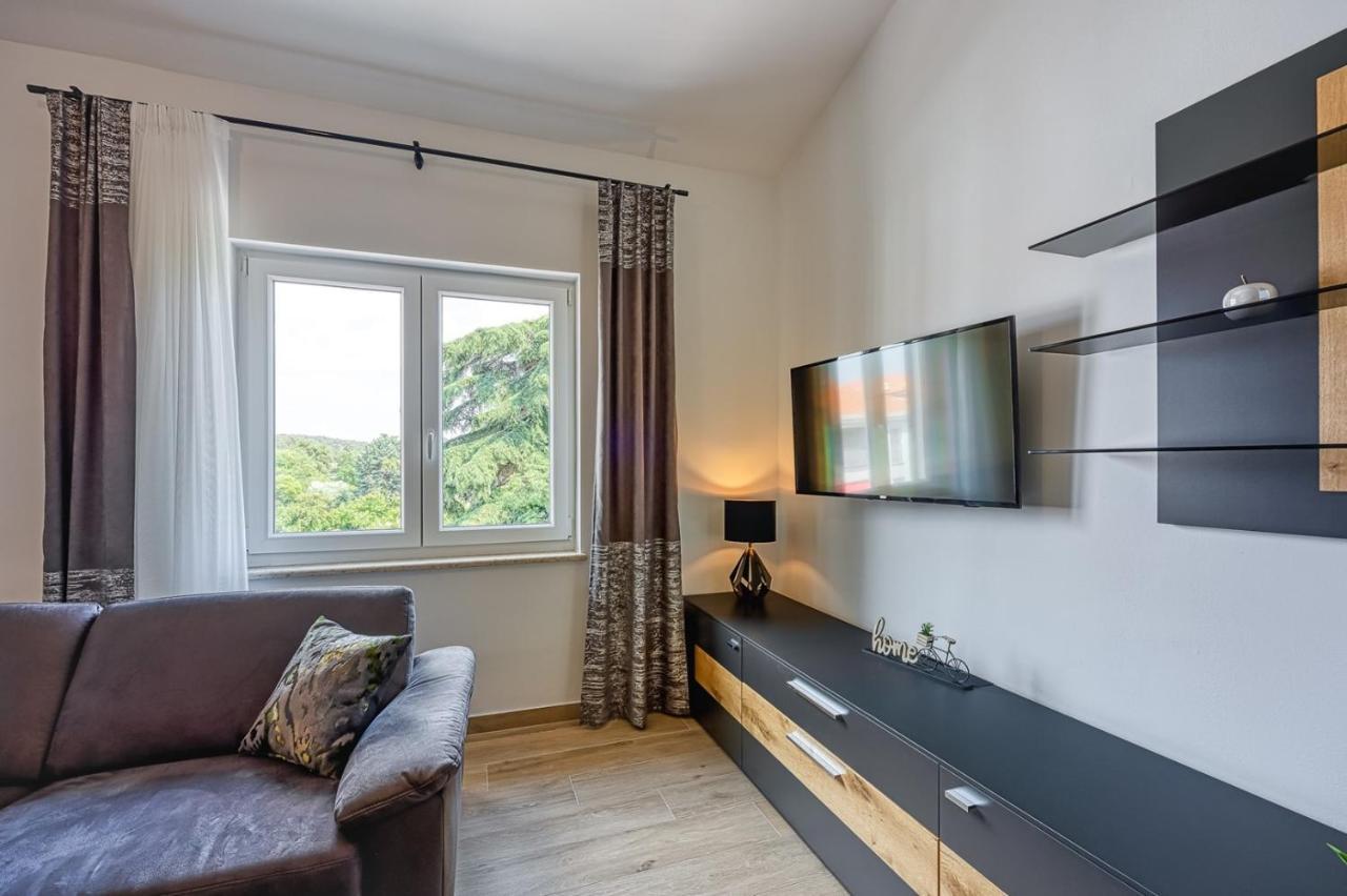 Sara Luxury In Center Apartment Porec